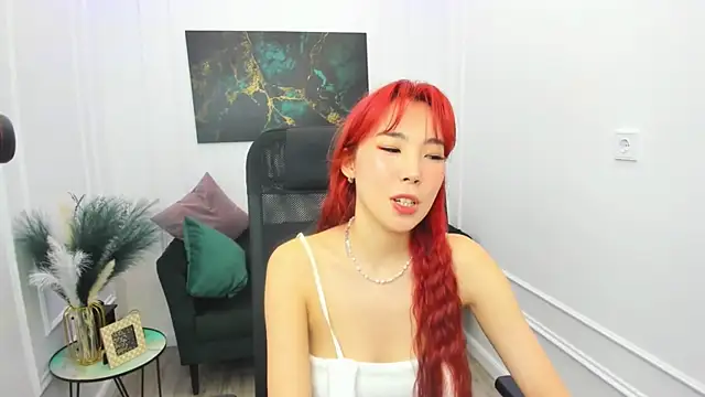 Snapshot of AnnaReyla chatting on April 7, 11:21 am AnnaReyla online show from April 7, 11:21 am