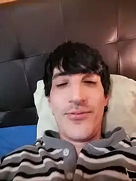 Snapshot of moutt99 chatting on January 20, 3:28 pm moutt99 online show from January 20, 3:28 pm