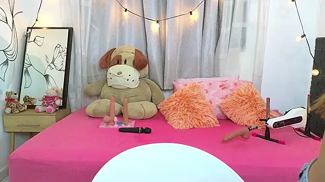 SERAFINA  online show from October 25, 1:40 pm