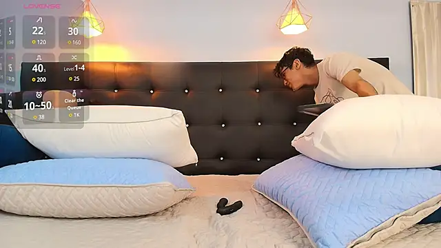 Cum hunters online show from February 24, 8:25 pm