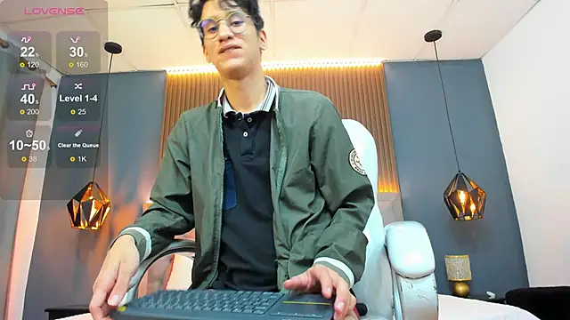 Cum hunters online show from September 18, 3:30 am