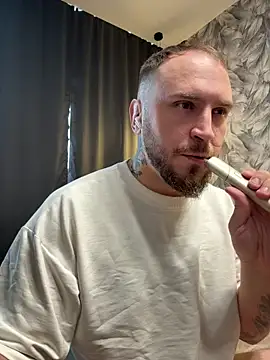 Snapshot of _XxX-XxX_ chatting on October 31, 7:20 am XxX-XxX online show from October 31, 7:20 am