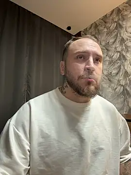 Snapshot of _XxX-XxX_ chatting on November 7, 8:09 pm XxX-XxX online show from November 7, 8:09 pm