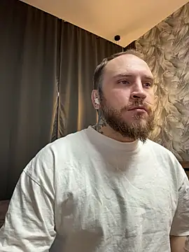 Snapshot of _XxX-XxX_ chatting on December 3, 12:58 pm XxX-XxX online show from December 3, 12:58 pm