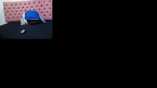 Auroraa miller online show from September 28, 11:59 am