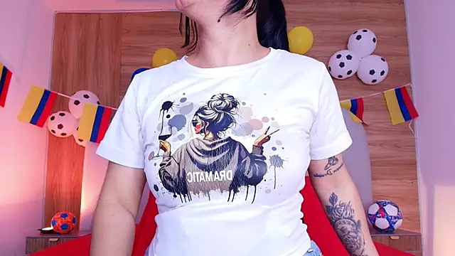 Snapshot of Auroraa_miller chatting on July 2, 3:06 am Auroraa miller online show from July 2, 3:06 am