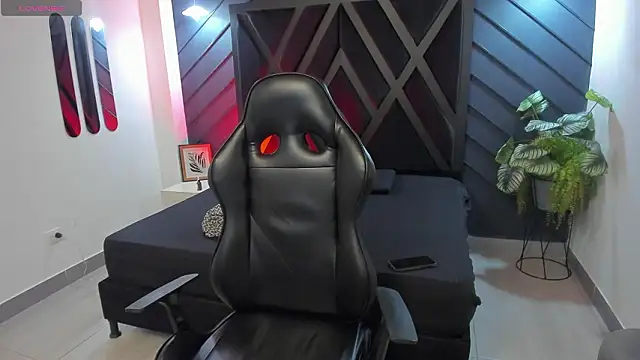 Snapshot of Brad_Summer chatting on February 11, 5:40 pm Brad Summer online show from February 11, 5:40 pm