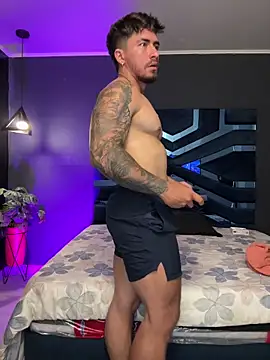 Snapshot of Brad_Summer chatting on March 27, 11:37 pm Brad Summer online show from March 27, 11:37 pm