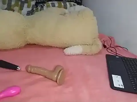 Snapshot of Chandy012 chatting on March 21, 3:04 pm Chandy012 online show from March 21, 3:04 pm