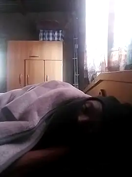 Snapshot of LaneYam chatting on July 10, 7:12 am LaneYam online show from July 10, 7:12 am