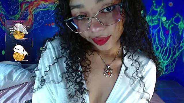 lucie petite online show from November 9, 6:50 pm