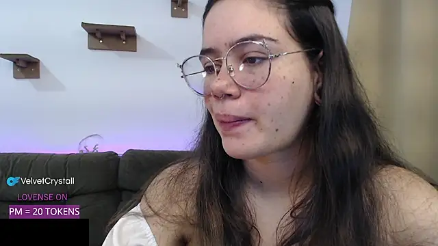 crystalll room online show from October 29, 6:15 am