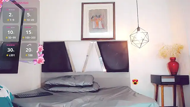 Snapshot of monserrat_deranet chatting on January 24, 10:19 pm monserrat deranet online show from January 24, 10:19 pm