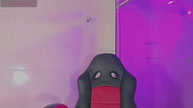 Snapshot of monserrat_deranet chatting on February 3, 10:21 pm monserrat deranet online show from February 3, 10:21 pm