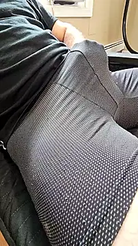 Snapshot of HorneyCalboy chatting on February 21, 4:41 pm HorneyCalboy online show from February 21, 4:41 pm