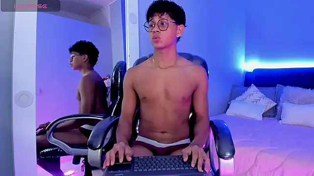 Dawn16  online show from November 27, 8:33 pm