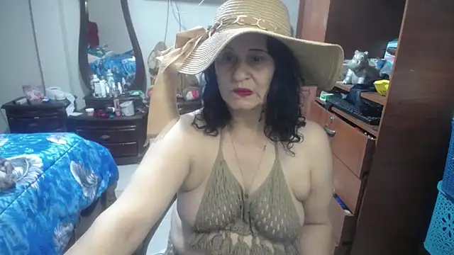 Snapshot of jazmin_mature_ chatting on May 23, 1:15 pm jazmin mature online show from May 23, 1:15 pm