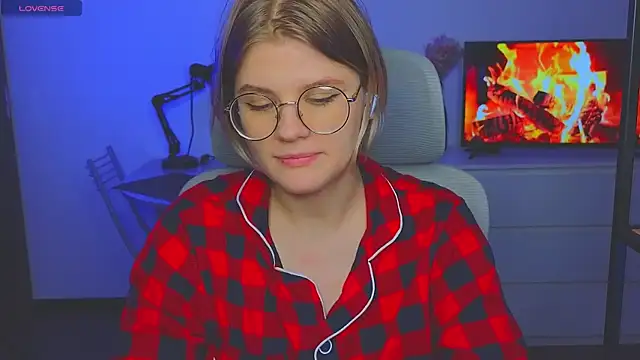 Snapshot of _JessieVibes chatting on February 15, 8:22 pm JessieVibes online show from February 15, 8:22 pm