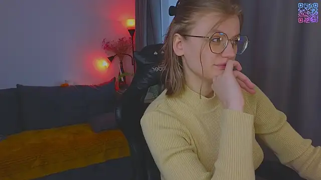  JessieVibes online show from April 30, 2:23 pm