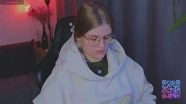  JessieVibes online show from May 27, 4:04 pm