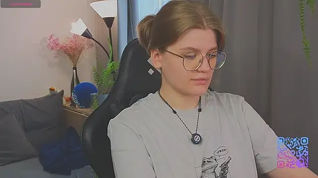  JessieVibes online show from July 4, 2:01 pm