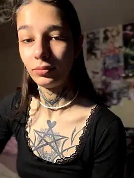 mollyEXD online show from November 28, 9:23 am