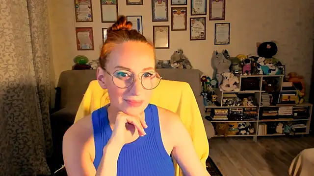 red rocco online show from October 12, 3:00 pm