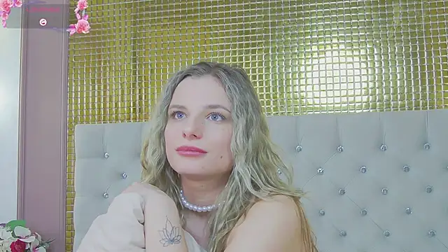 LanaSparks online show from February 22, 4:40 am