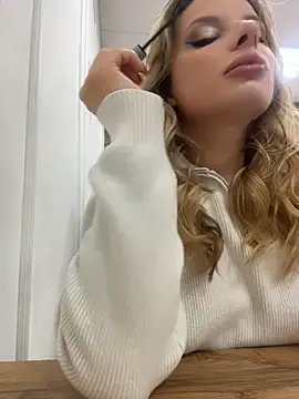 Snapshot of LanaSparks chatting on January 11, 4:06 am LanaSparks online show from January 11, 4:06 am