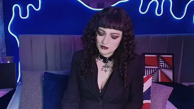 JeanneSabatier online show from June 24, 7:13 pm