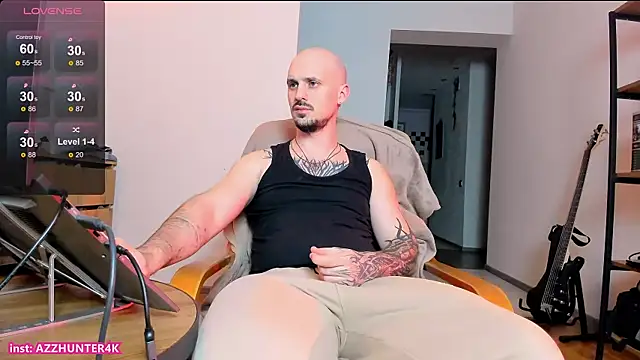 Snapshot of AssHunter4k chatting on February 17, 6:36 pm AssHunter4k online show from February 17, 6:36 pm