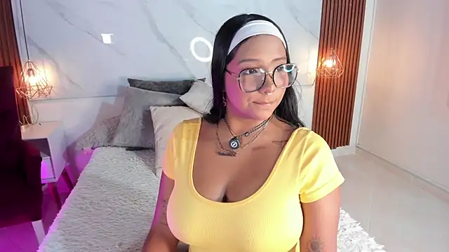 isabella zc online show from April 28, 3:50 pm