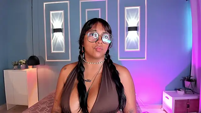 Snapshot of isabella_zc chatting on June 20, 11:46 am isabella zc online show from June 20, 11:46 am