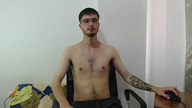 Aleex Miller online show from October 1, 8:37 pm