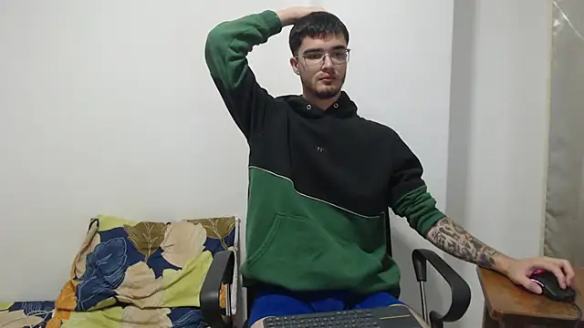 Aleex Miller online show from October 8, 7:39 am