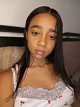 Zoe Sweett18 online show from May 13, 6:27 pm
