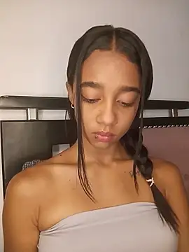Zoe Sweett18 online show from June 19, 6:23 pm