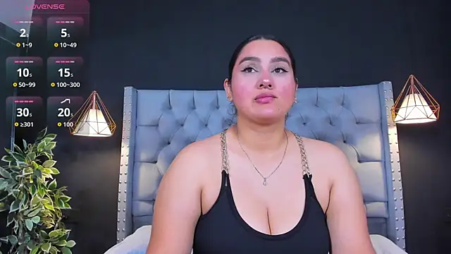AlexaMora  online show from September 13, 11:32 am