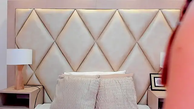 Snapshot of MeganPeters chatting on January 21, 12:18 pm MeganPeters online show from January 21, 12:18 pm