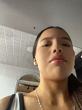 Snapshot of Sofia18_pinkk chatting on July 26, 8:05 pm Sofia18 pinkk online show from July 26, 8:05 pm