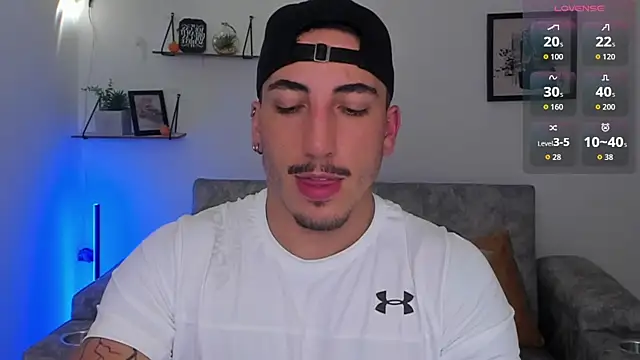 Snapshot of dylanspencer28 chatting on October 25, 3:03 am dylanspencer28 online show from October 25, 3:03 am