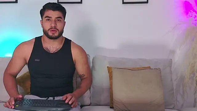 dylanspencer28 online show from July 12, 12:01 am