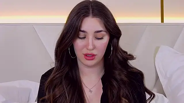 KiraBarlows online show from February 23, 1:35 am