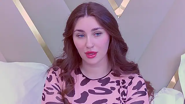 KiraBarlows online show from March 1, 9:15 pm