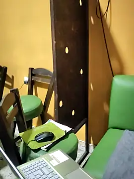 ilonna2025 online show from December 21, 11:23 pm