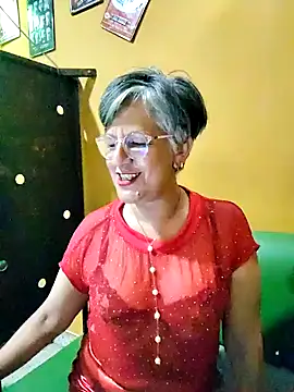 ilonna2025 online show from May 7, 9:53 pm
