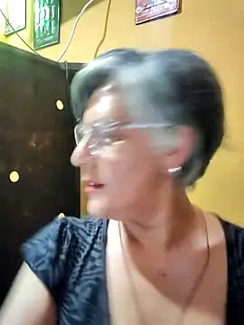 ilonna2025 online show from June 19, 11:19 pm