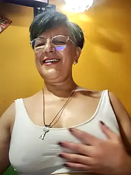ilonna2025 online show from July 19, 11:08 pm