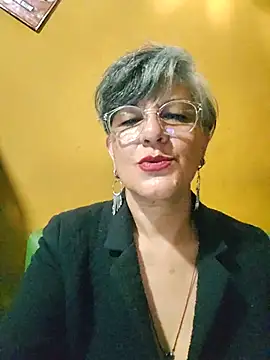 ilonna2025 online show from July 30, 9:36 pm