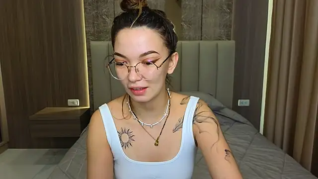 SusannJohnson online show from November 28, 12:24 am